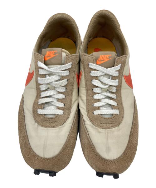 NIKE（ナイキ）NIKE (ナイキ) スニーカー ベージュ×オレンジ サイズ:28.0の古着・服飾アイテム
