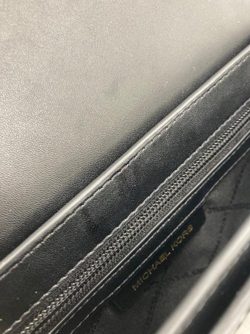 MICHAEL KORS（マイケル・コース）MICHAEL KORS (マイケル・コース) ショルダーバッグ ブラックの古着・服飾アイテム