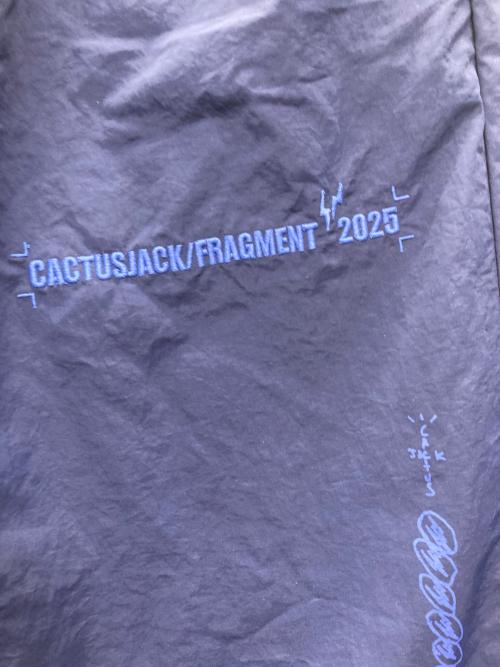 NIKE（ナイキ）NIKE (ナイキ) cactus jack (カクタス・ジャック) FRAGMENT DESIGN (フラグメントデザイン) ナイロンパンツ ネイビー サイズ:Lの古着・服飾アイテム