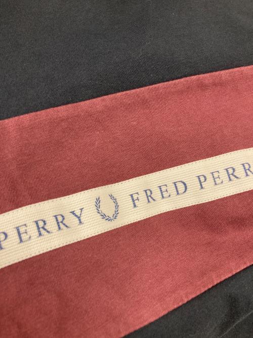 FRED PERRY（フレッドペリー）FRED PERRY (フレッドペリー) Tシャツ ネイビー サイズ:Sの古着・服飾アイテム