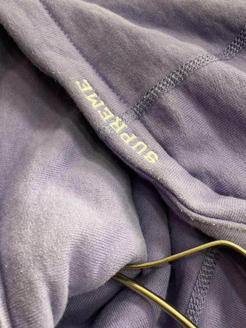 SUPREME（シュプリーム）Supreme (シュプリーム) パーカー ラベンダー サイズ:Ｍの古着・服飾アイテム