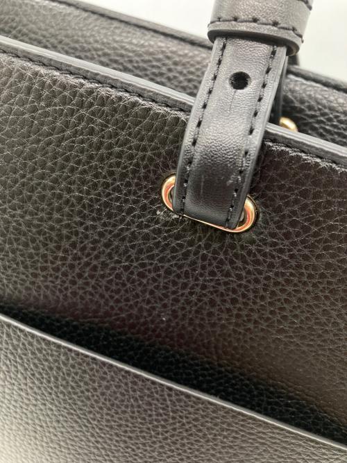 MICHAEL KORS（マイケルコース）MICHAEL KORS (マイケルコース) ベッドフォードトートバッグ ブラックの古着・服飾アイテム