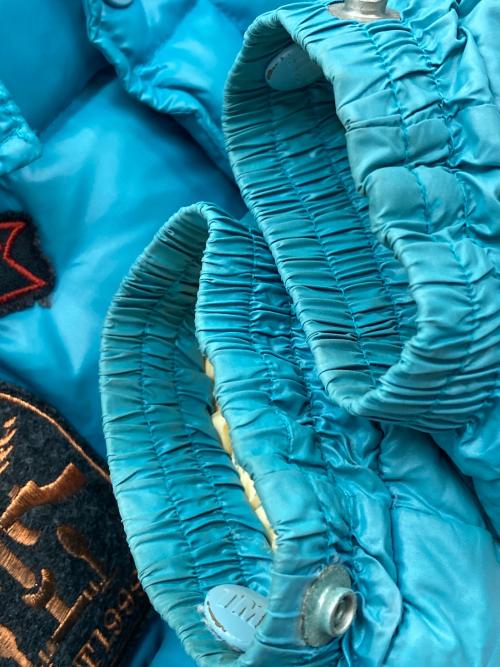 TMT（ティーエムティー）TMT (ティーエムティー) ダウンジャケット スカイブルー サイズ:Ｍの古着・服飾アイテム