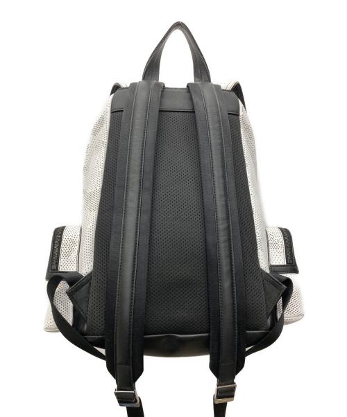 MICHAEL KORS（マイケルコース）MICHAEL KORS (マイケルコース) Henry Camo Perforated Leather Backpack ホワイトの古着・服飾アイテム