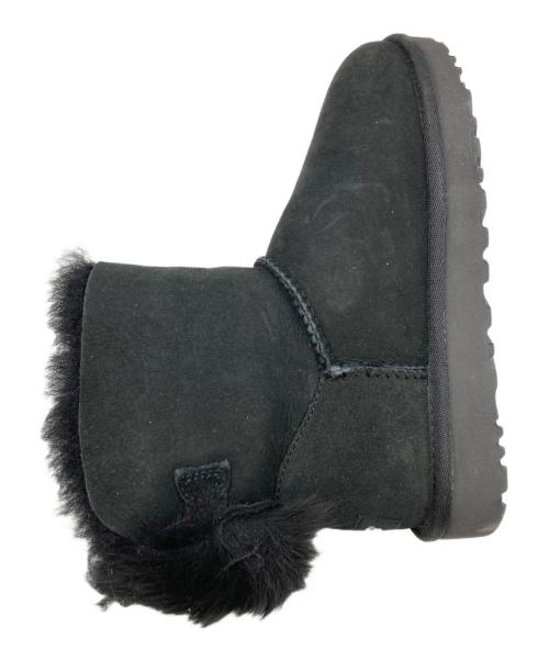 UGG（アグ）UGG (アグ) フラッフ ボウ ミニ ブラック サイズ:24.0の古着・服飾アイテム