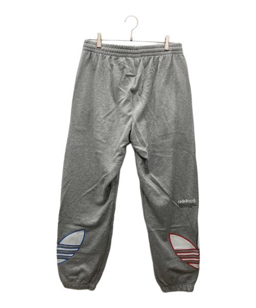 adidas（アディダス）adidas (アディダス) TRICOL SWEATPANTS グレー サイズ:2XO 未使用品の古着・服飾アイテム