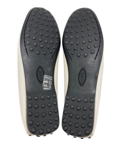 TOD'S（トッズ）TOD'S (トッズ) ドライビングシューズ アイボリー サイズ:34 1/2の古着・服飾アイテム