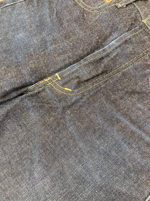 LEVI'S（リーバイス）LEVI'S (リーバイス) デニムパンツ ネイビー サイズ:W28の古着・服飾アイテム