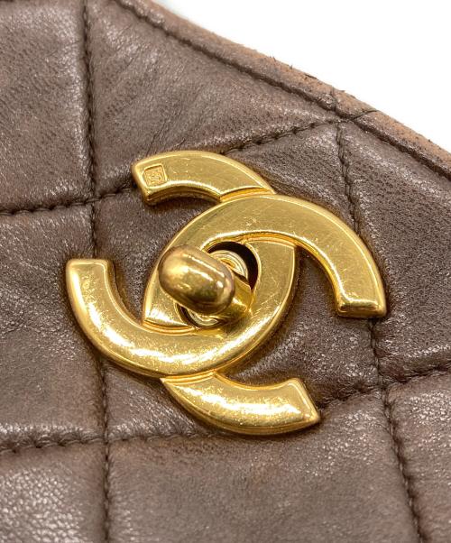 CHANEL（シャネル）CHANEL (シャネル) チェーンショルダーバッグ ブラウンの古着・服飾アイテム