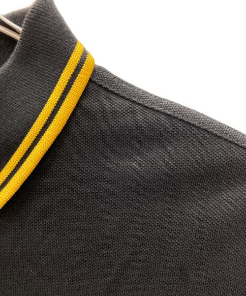 FRED PERRY（フレッドペリー）FRED PERRY (フレッドペリー) ポロシャツ ブラック サイズ:Ｍの古着・服飾アイテム