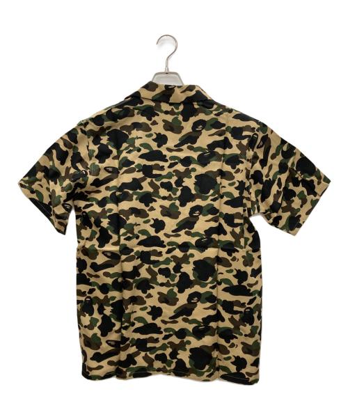 A BATHING APE（アベイシングエイプ）A BATHING APE (アベイシングエイプ) 半袖シャツ カーキ サイズ:Ｍ 未使用品の古着・服飾アイテム