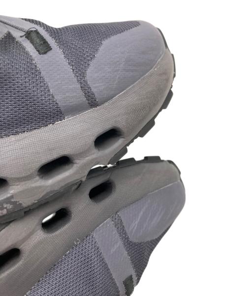 on（オン）on (オン) Cloudsurfer Trail 3 グレー サイズ:26.0の古着・服飾アイテム