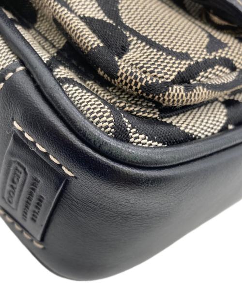 COACH（コーチ）COACH (コーチ) ショルダーバッグ ホワイト×ブラックの古着・服飾アイテム