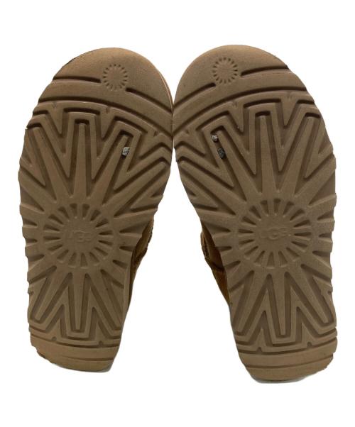 UGG（アグ）UGG (アグ) CLASSIC MINI PLATFORM ベージュ サイズ:23.0の古着・服飾アイテム