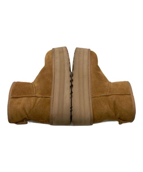 UGG（アグ）UGG (アグ) CLASSIC MINI PLATFORM ベージュ サイズ:23.0の古着・服飾アイテム