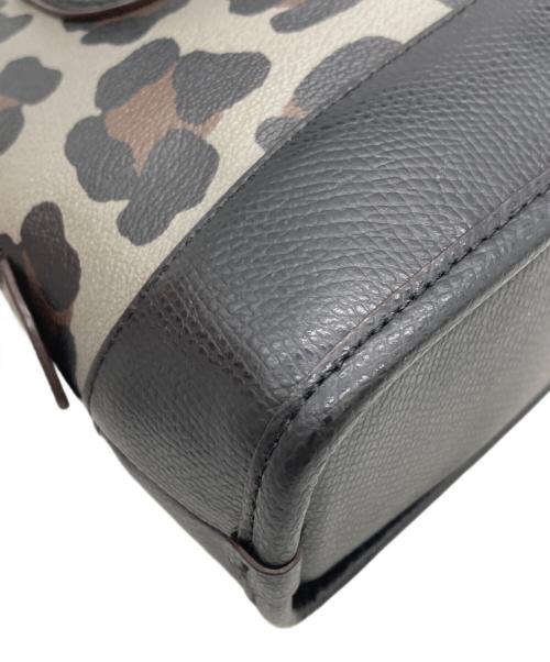 COACH（コーチ）COACH (コーチ) ラグジュアリー ミニ コーラ ドームド オセロット プリント 2WAYバッグ ブラック×グレー 未使用品の古着・服飾アイテム