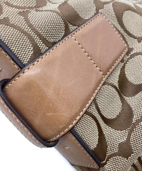 COACH（コーチ）COACH (コーチ) シグネチャー柄 ソーホー ソフトダッフル ショルダーバッグの古着・服飾アイテム