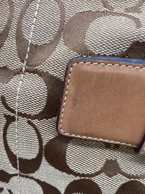COACH（コーチ）COACH (コーチ) シグネチャー柄 ソーホー ソフトダッフル ショルダーバッグの古着・服飾アイテム