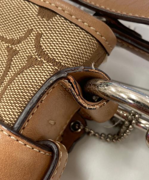 COACH（コーチ）COACH (コーチ) シグネチャー柄 ソーホー ソフトダッフル ショルダーバッグの古着・服飾アイテム