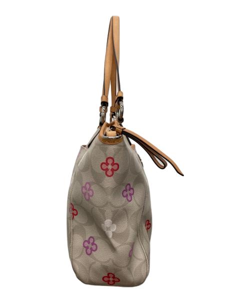 COACH（コーチ）COACH (コーチ) ペイトン シグネチャー ライトカーキ マルチカラーの古着・服飾アイテム