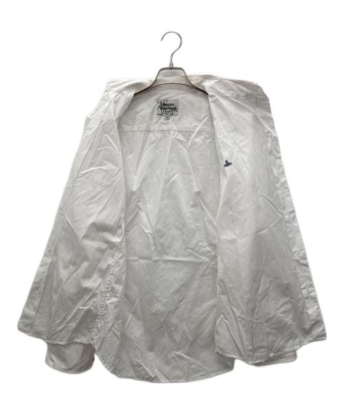 Vivienne Westwood（ヴィヴィアンウエストウッド）Vivienne Westwood (ヴィヴィアンウエストウッド) シャツ ホワイト サイズ:48の古着・服飾アイテム