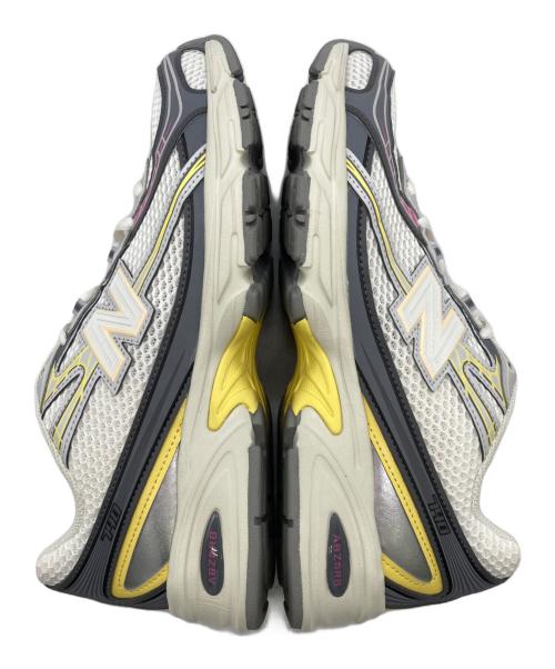 NEW BALANCE（ニューバランス）NEW BALANCE (ニューバランス) Warm Skies 740 ホワイト サイズ:27.0の古着・服飾アイテム