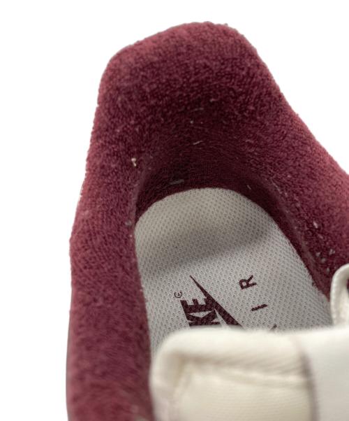 NIKE（ナイキ）NIKE (ナイキ) AIR FORCE 1 '07 LOW ホワイト×ボルドー サイズ:25.0の古着・服飾アイテム