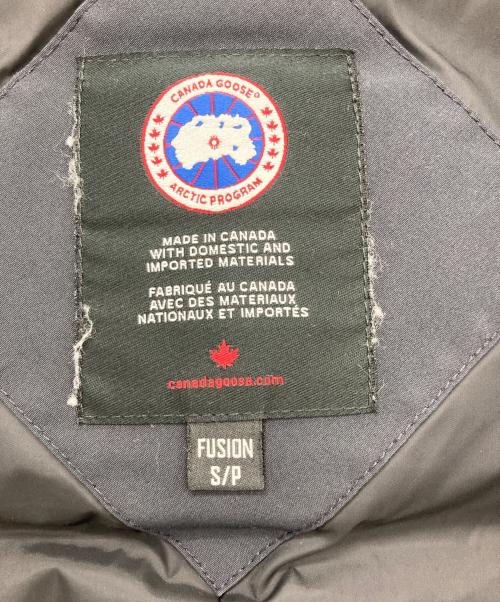 CANADA GOOSE（カナダグース）CANADA GOOSE (カナダグース) ROSSCLAIR PARKA FUSION FIT（ロスクレア パーカ フュージョンフィット ブラック サイズ:Sの古着・服飾アイテム