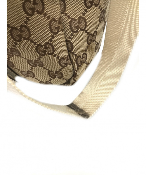 GUCCI（グッチ）GUCCI (グッチ) メッセンジャーバッグ ベージュ サイズ:実寸サイズをご確認下さい。 ショルダーバッグの古着・服飾アイテム
