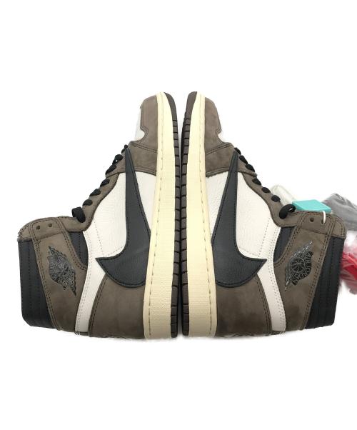 Travis Scott（トラヴィススコット）Travis Scott (トラヴィススコット) NIKE (ナイキ) ハイカットスニーカー AIR JORDAN 1 RETRO HIGH OG（エアジョーダン1レトロハイ） ホワイト×ブラウン サイズ:US9.5 未使用品の古着・服飾アイテム