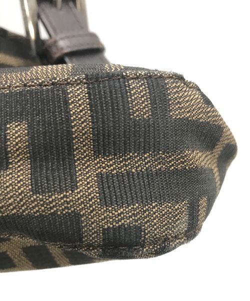 FENDI（フェンディ）FENDI (フェンディ) ショルダーバッグ　マンマバケット ブラウン サイズ:実寸サイズにてご確認ください。の古着・服飾アイテム