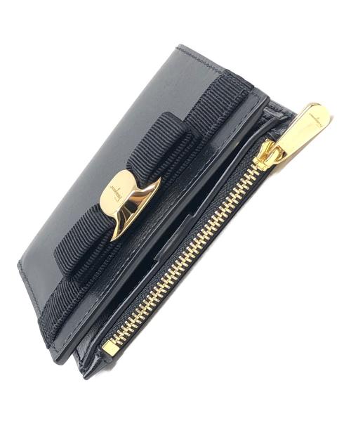Salvatore Ferragamo（サルヴァトーレ フェラガモ）Salvatore Ferragamo (サルヴァトーレ フェラガモ) 2つ折り財布 ブラック サイズ:実寸サイズにてご確認ください。の古着・服飾アイテム