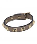 VALENTINOヴァレンティノ）の古着「ロックスタッズブレスレット」｜ベージュ