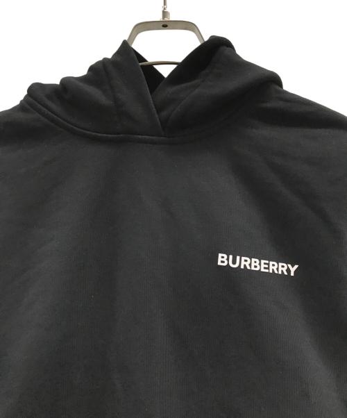 BURBERRY（バーバリー）BURBERRY (バーバリー) プルオーバーパーカー ブラック サイズ:Mの古着・服飾アイテム