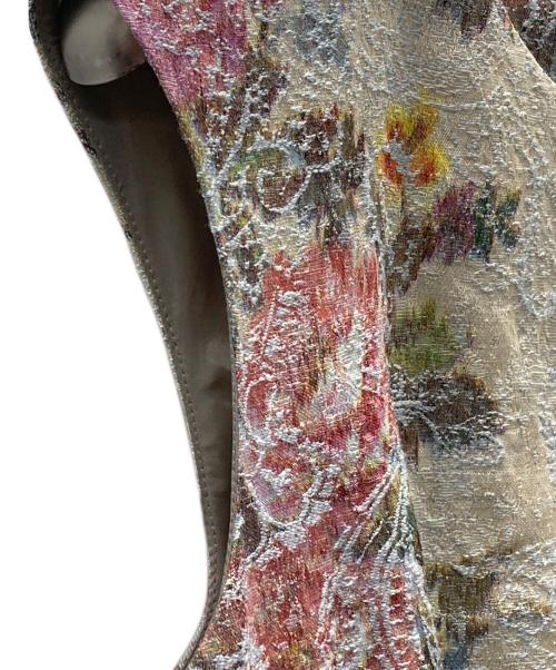 Jane Marple Dans Le Salon（ジェーンマープルネザーランドル サロン）Jane Marple Dans Le Salon (ジェーンマープルネザーランドル サロン) ノースリーブワンピース 花柄 ベージュ系 サイズ:Mの古着・服飾アイテム