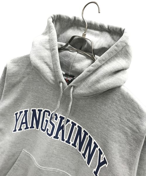 YANGSKINNY（ヤングスキニー）YANGSKINNY (ヤングスキニー) パーカー  グレー サイズ:LARGEの古着・服飾アイテム
