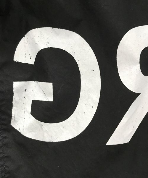 MM6 Maison Margiela（エムエムシックスメゾンマルジェラ）MM6 Maison Margiela (エムエムシックス メゾンマルジェラ) コットンシャツ リバースロゴプリント バックリボン ブラック サイズ:40号型：160/84Aの古着・服飾アイテム