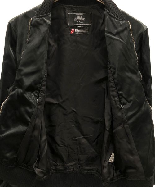 Thee Hysteric XXX（ジィ ヒステリックトリプルエックス）Thee Hysteric XXX (ジィ ヒステリックトリプルエックス) スタジャン/スカジャン LIPS＆TONGUE（リップスアンドタン）アップリケ スーベニアジャケット ブラック サイズ:Sの古着・服飾アイテム