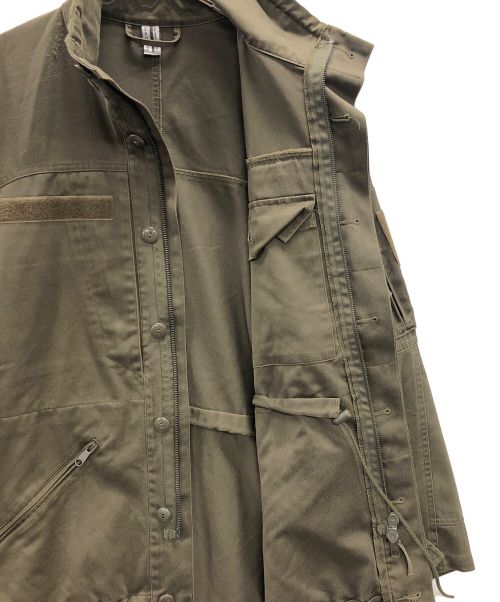 HEERESEIGENTUM（オーストリア軍）HEERESEIGENTUM (オーストリア軍) フィールドジャケット カーキ サイズ:不明の古着・服飾アイテム