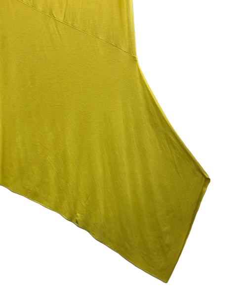 ISSEY MIYAKE（イッセイミヤケ）ISSEY MIYAKE (イッセイミヤケ) 変形ノースリーブカットソー イエロー サイズ:2の古着・服飾アイテム
