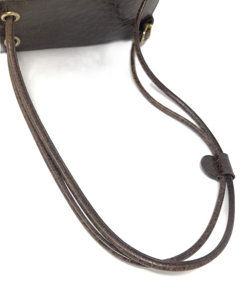 Salvatore Ferragamo（サルヴァトーレ フェラガモ）Salvatore Ferragamo (サルヴァトーレ フェラガモ) ヴァラリボン型押し巾着リュック サイズ:実寸サイズにてご確認ください。の古着・服飾アイテム