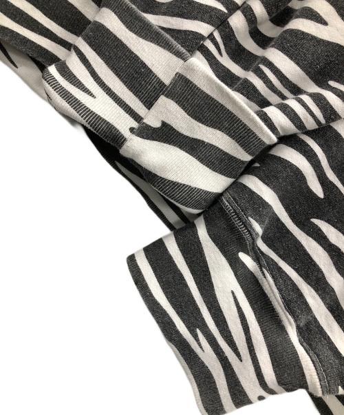 SUPREME（シュプリーム）SUPREME (シュプリーム) スウェット ホワイト×ブラック サイズ:XXLargeの古着・服飾アイテム