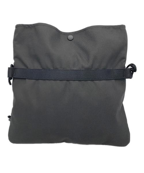 MONCLER（モンクレール）MONCLER (モンクレール) FRAGMENT DESIGN (フラグメントデザイン) サコッシュ ブラックの古着・服飾アイテム