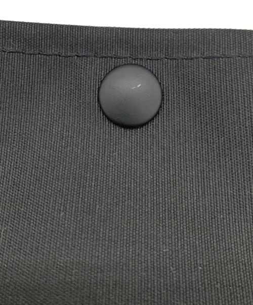 MONCLER（モンクレール）MONCLER (モンクレール) FRAGMENT DESIGN (フラグメントデザイン) サコッシュ ブラックの古着・服飾アイテム
