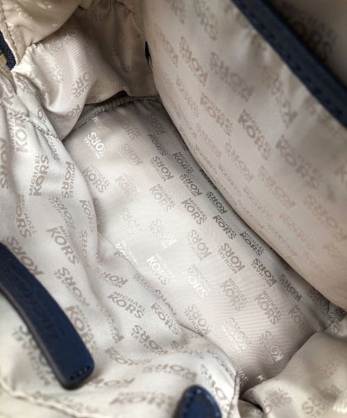 MICHAEL KORS（マイケル・コース）MICHAEL KORS (マイケルコース) デニムスモールリュック インディゴ サイズ:実寸サイズにてご確認ください。の古着・服飾アイテム
