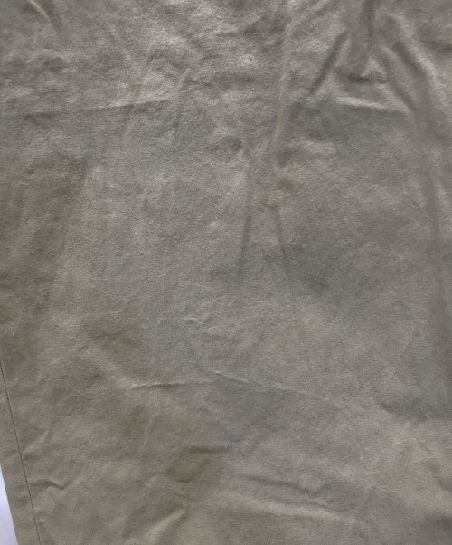 LOOPE（ルーペ）LOOPE (ルーペ) パンツ　OUTSIDE PLEATED TROUSERS（アウトサイドプリーツトラウザーズ） ベージュ サイズ:35の古着・服飾アイテム