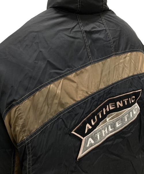 NIKE（ナイキ）NIKE (ナイキ) ダウンジャケット ブラック×ゴールド サイズ:165-175の古着・服飾アイテム
