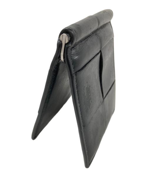 BOTTEGA VENETA（ボッテガベネタ）BOTTEGA VENETA (ボッテガベネタ) クリップ付２つ折り財布 ブラック サイズ:実寸サイズをご確認ください。の古着・服飾アイテム