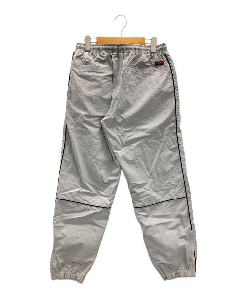 FUBU（フブ）FUBU (フブ) ナイロンパンツ TRACK PANTS(トラックパンツ) グレー サイズ:Lの古着・服飾アイテム