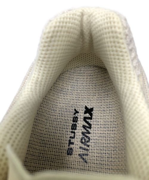 NIKE（ナイキ）NIKE (ナイキ) stussy (ステューシー) スニーカー AIR MAX 2013/STUSSY (エア マックス 2013/ステューシー) ベージュ サイズ:27.5 未使用品の古着・服飾アイテム